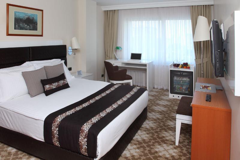 Jura Hotels Mavi Suermeli Адана Екстериор снимка